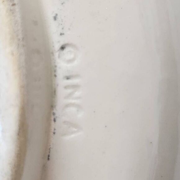 Huting Oinca plate handmade grape cluster vine trim serving dish - Picture 6 of 7